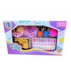 SET DE UÑAS TINY CON ESMALTES EN CAJA GRANDE