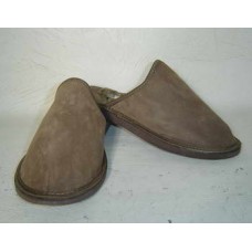 PANTUFLA DE HOMBRE CON CORDERITO