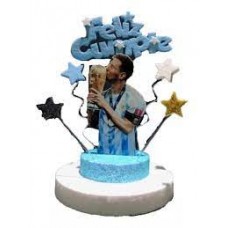 ADORNO DE TORTA - FIGURA TELGOPOR BASE CUBITO MESSI